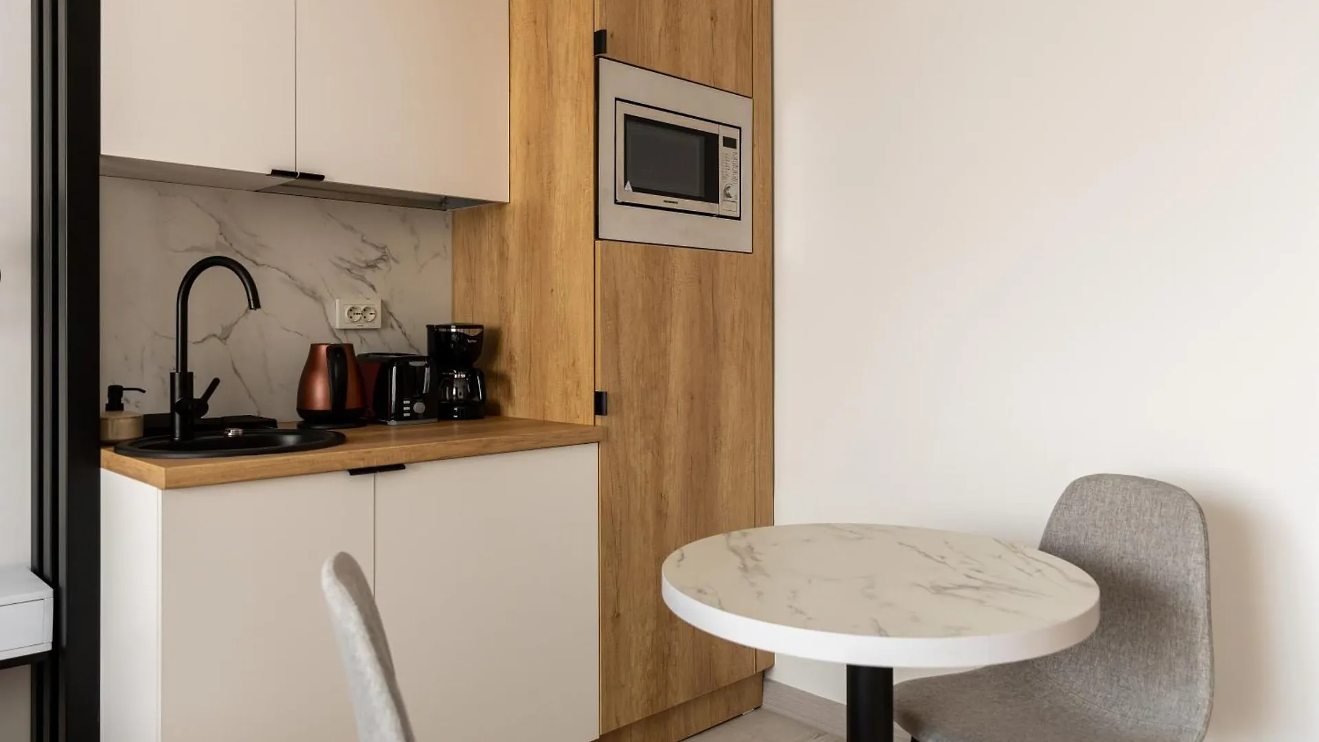 Apartment Grey Studio With Free Parking Bucharest Romania