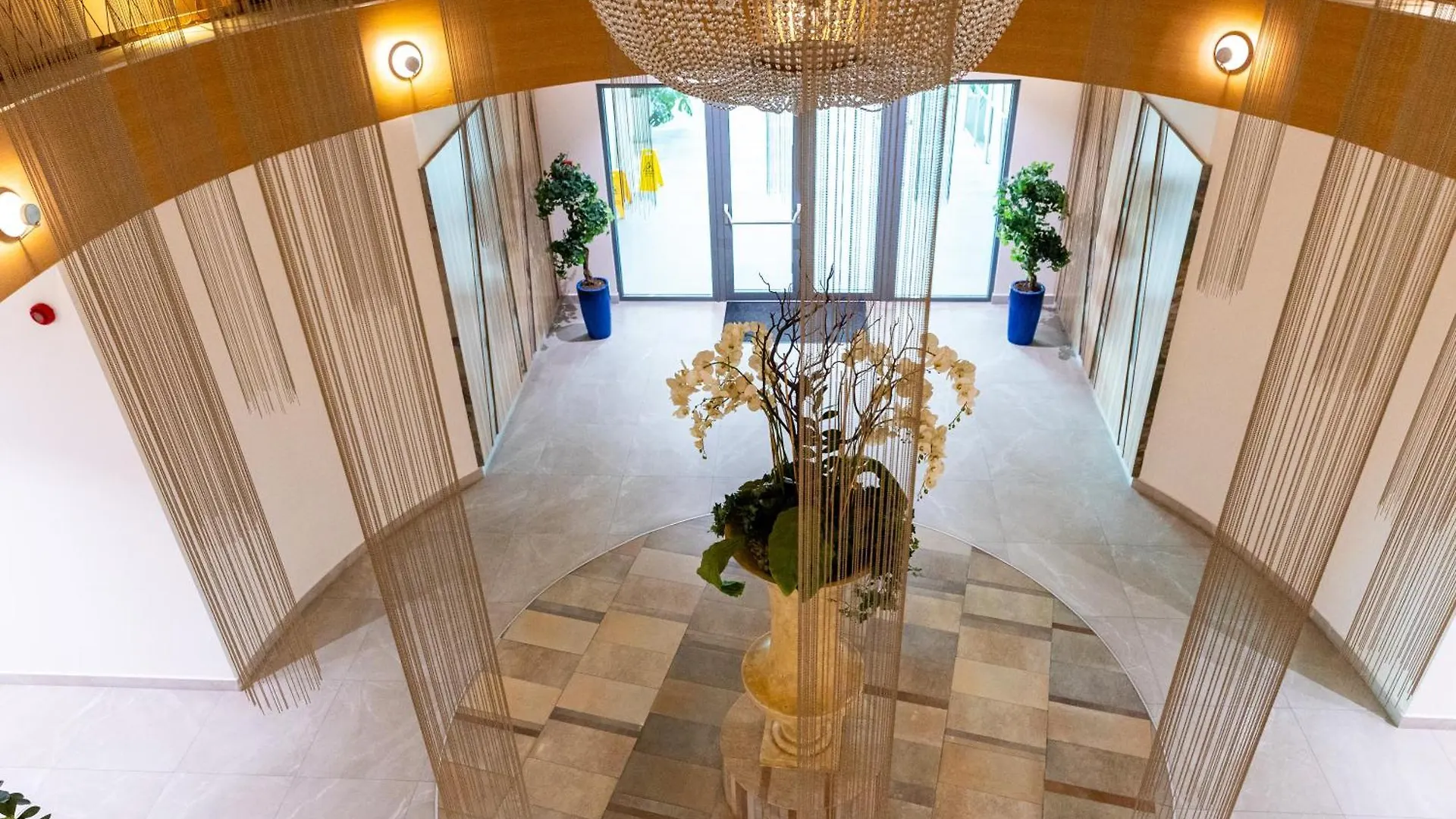 Grey Studio With Free Parking Bucarest Apartamento